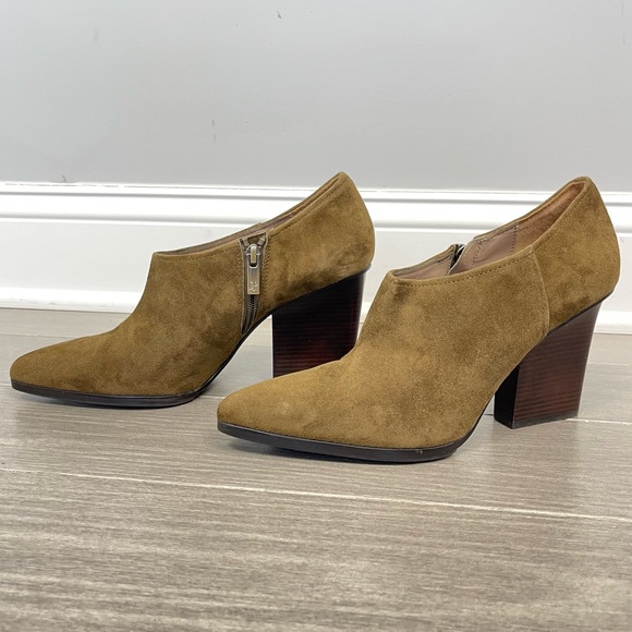 Donald J Pliner Verie Shooties Suede Ankle Boots Booties Shoes Stacked Heels 9.5 - Picture 3 of 16